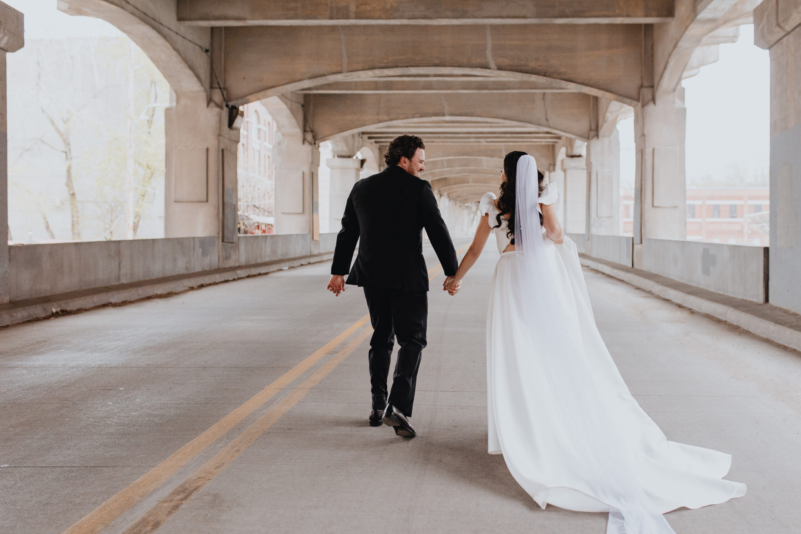 A MODERN AND TIMELESS WEDDING AT THE OLIVER BUILDING, KC